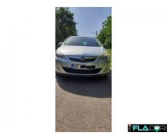 Opel Astra J 2011 - Imagine 1/6