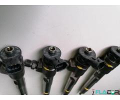 0445110800 H8201636333 166007427R 0445876882 Injector Dacia/Renault /Nissan/ Mercedes 1.5 dCi