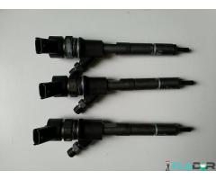 0445110085 2367033010 ­23670-39055 Bosch Injector Toyota Avensis Corolla Previa Rav 4 II 2.0 D-4D