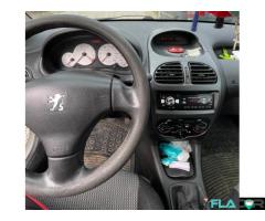 Vând Peugeot negociabil - Imagine 2/5