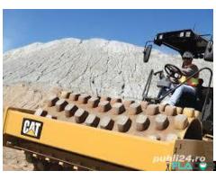 Inchiriez compactor cu picior oaie