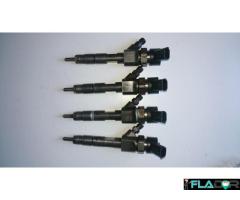 0445110110 8200100272 Injector Renault Espace Laguna Megane Scenic Nissan Interstar 1.9