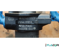 0445118040 A6540700400 Bosch Injector Mercedes C CLS E Class Sprinter 2.0