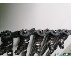 8201636333 0445110800 166007427R 0445876882 Injector Dacia Renault Nissan Mercedes 1.5 Blue dCi