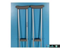 Carje cu sprijin subaxilar aluminiu